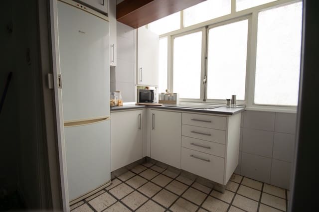 3 bedroom Flat for sale in Pamplona / Iruña - € 199,000 (Ref: 9896413)