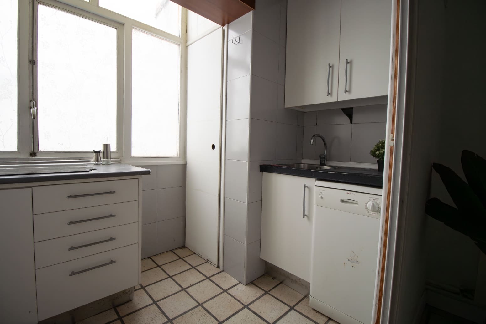 Piso de 3 habitaciones en Pamplona / Iruña en venta - 199.000 € (Ref: 9896413)