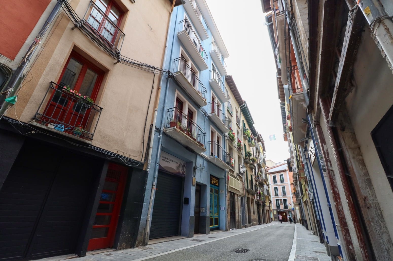 Piso de 3 habitaciones en Pamplona / Iruña en venta - 199.000 € (Ref: 9896413)