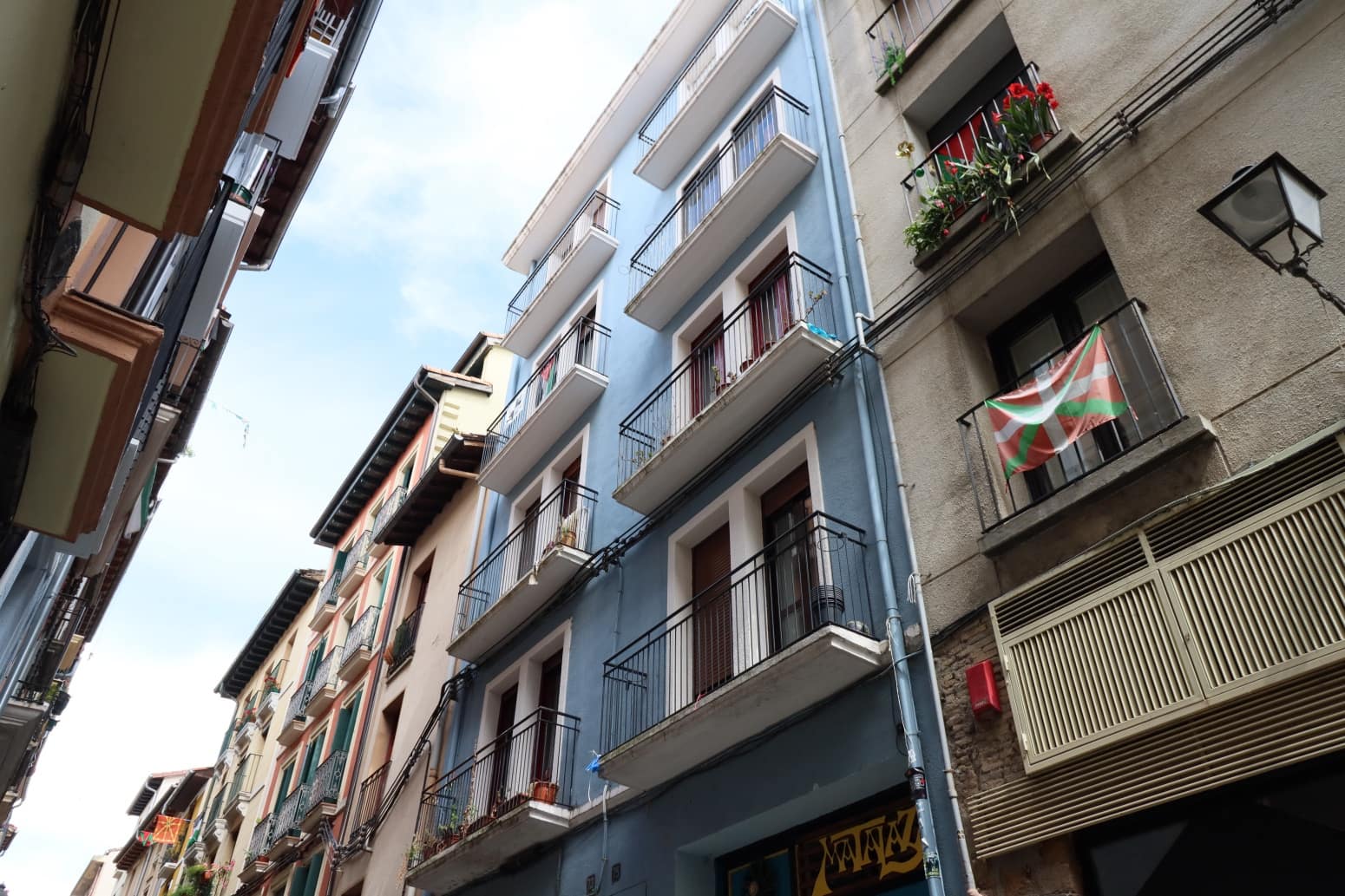 Piso de 3 habitaciones en Pamplona / Iruña en venta - 199.000 € (Ref: 9896413)