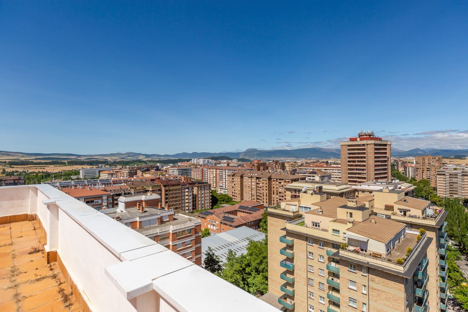 4 makuuhuone Asunto myytävänä paikassa Pamplona mukana 
autotalli - 599 000 € (Ref: 9904040)