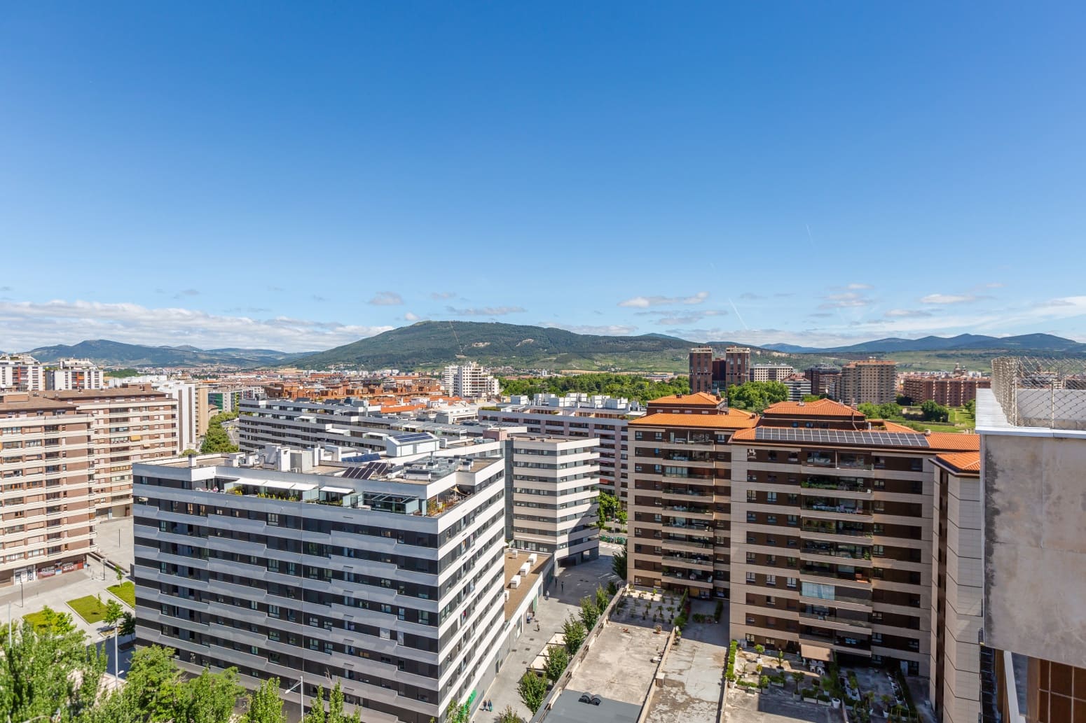 4 makuuhuone Asunto myytävänä paikassa Pamplona mukana 
autotalli - 599 000 € (Ref: 9904040)