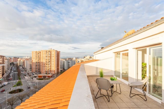 3 makuuhuone Asunto myytävänä paikassa Pamplona - 316 000 € (Ref: 9904041)