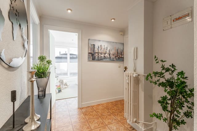 3 makuuhuone Asunto myytävänä paikassa Pamplona - 316 000 € (Ref: 9904041)