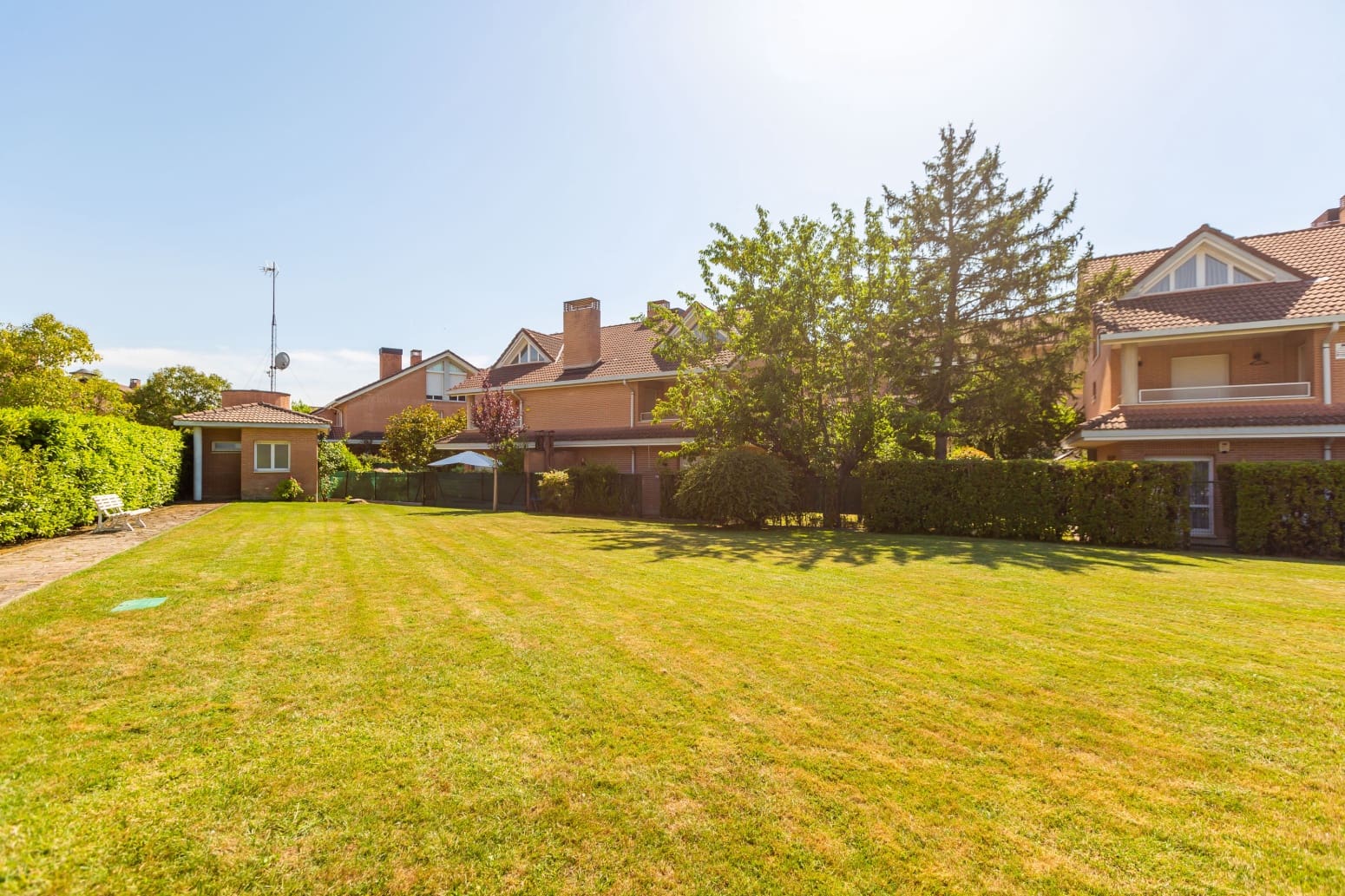 8 bedroom Villa for sale in Egues with garage - € 860,000 (Ref: 9906954)