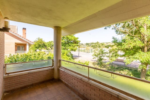 8 bedroom Villa for sale in Egüés, Valle de Egüés/Eguesibar with garage - € 860,000 (Ref: 9906954)
