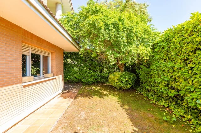 8 bedroom Villa for sale in Egüés, Valle de Egüés/Eguesibar with garage - € 860,000 (Ref: 9906954)
