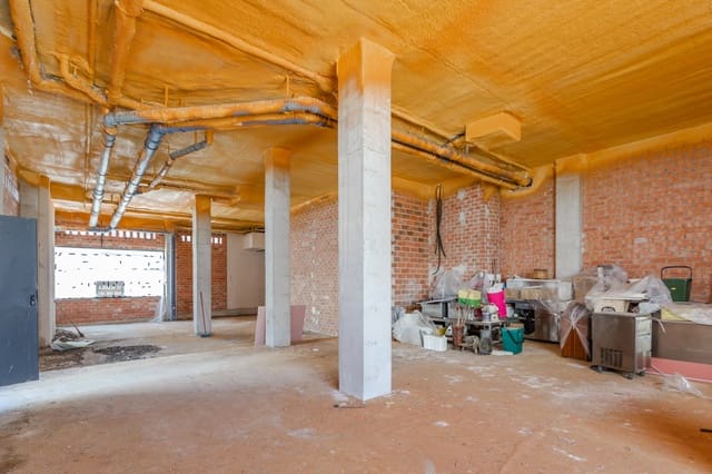 Komercyjne do wynajęcia w Egüés, Valle de Egüés/Eguesibar - 1 250 € (Ref: 9906955)