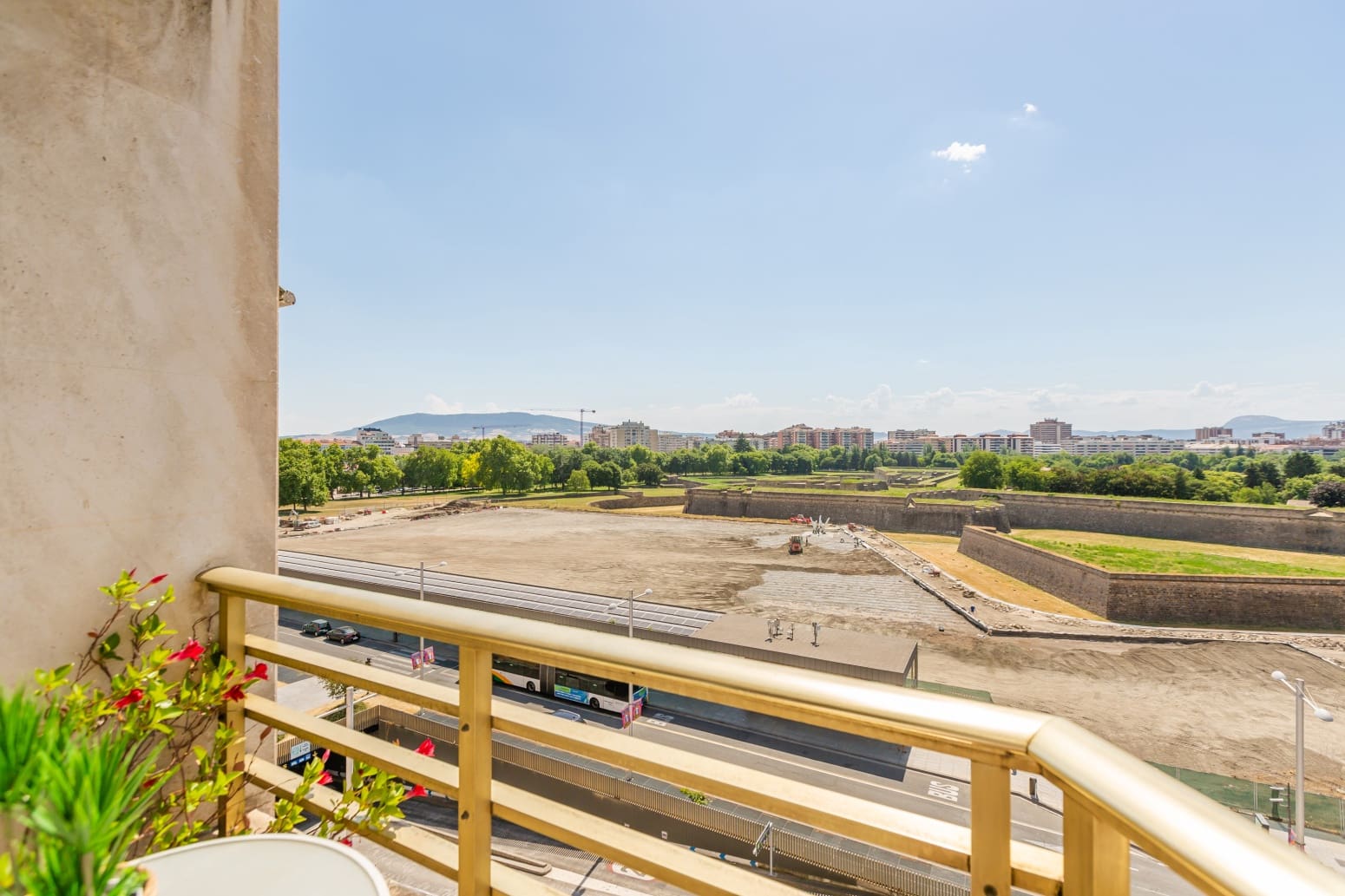 4 soverom Leilighet til salgs i Pamplona med garasje - € 585 000 (Ref: 9912718)