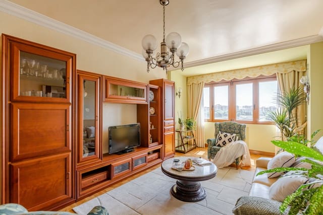 Piso de 4 habitaciones en Pamplona / Iruña en venta con garaje - 585.000 € (Ref: 9912718)