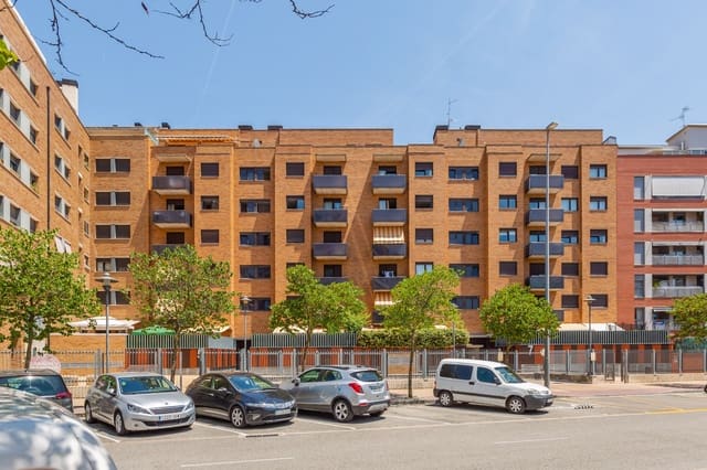 3 slaapkamer Flat te koop in Artica, Berrioplano met garage - € 314.000 (Ref: 9917831)