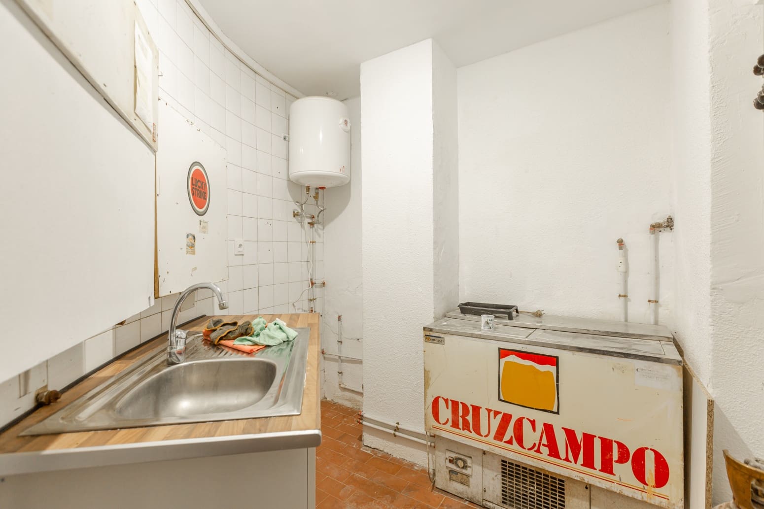 Firma/Unternehmen zu vermieten in Baranain - 900 € (Ref: 9920049)