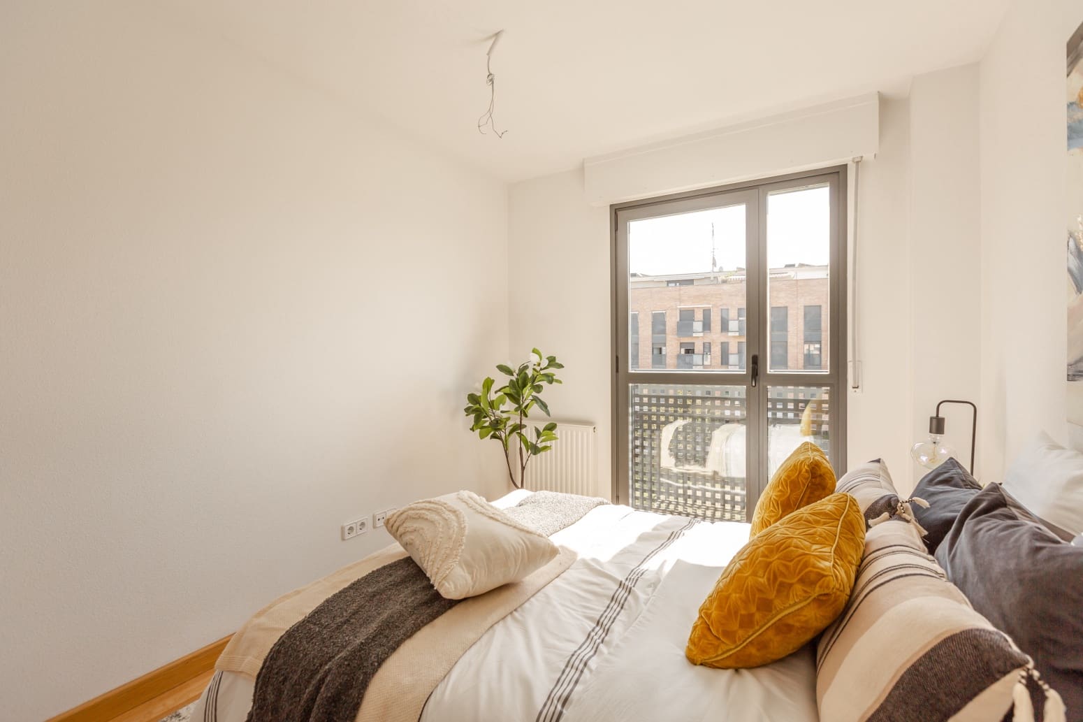 2 bedroom Flat for sale in Pamplona / Iruna with garage - € 255,000 (Ref: 9926960)