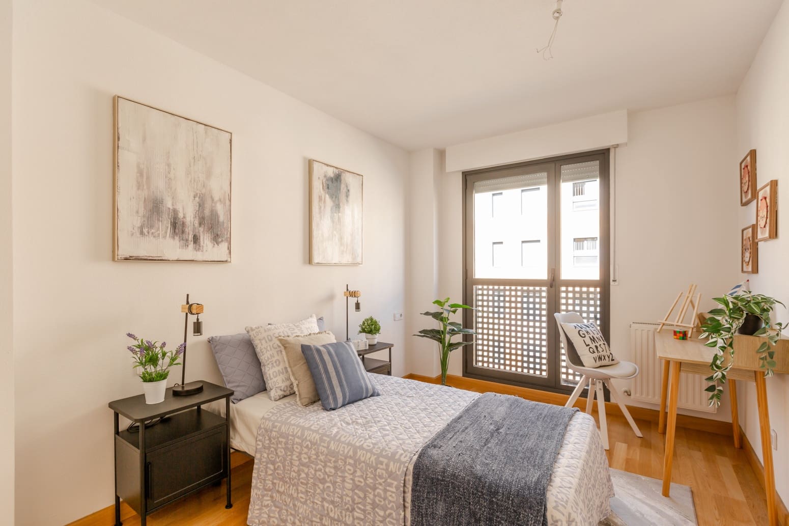 2 bedroom Flat for sale in Pamplona / Iruna with garage - € 255,000 (Ref: 9926960)