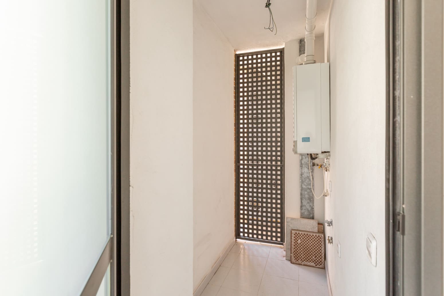 2 bedroom Flat for sale in Pamplona / Iruna with garage - € 255,000 (Ref: 9926960)