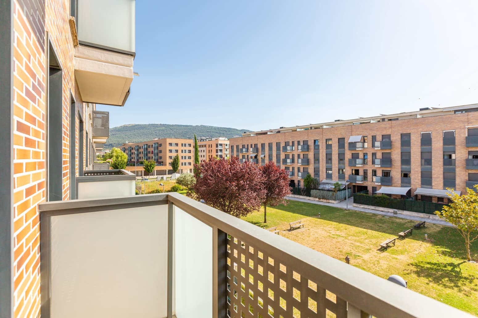 2 bedroom Flat for sale in Pamplona / Iruna with garage - € 255,000 (Ref: 9926960)