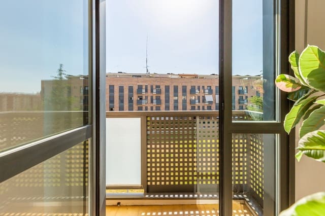 2 soveværelse Lejlighed til salg i Pamplona / Iruña med garage - € 255.000 (Ref: 9926960)