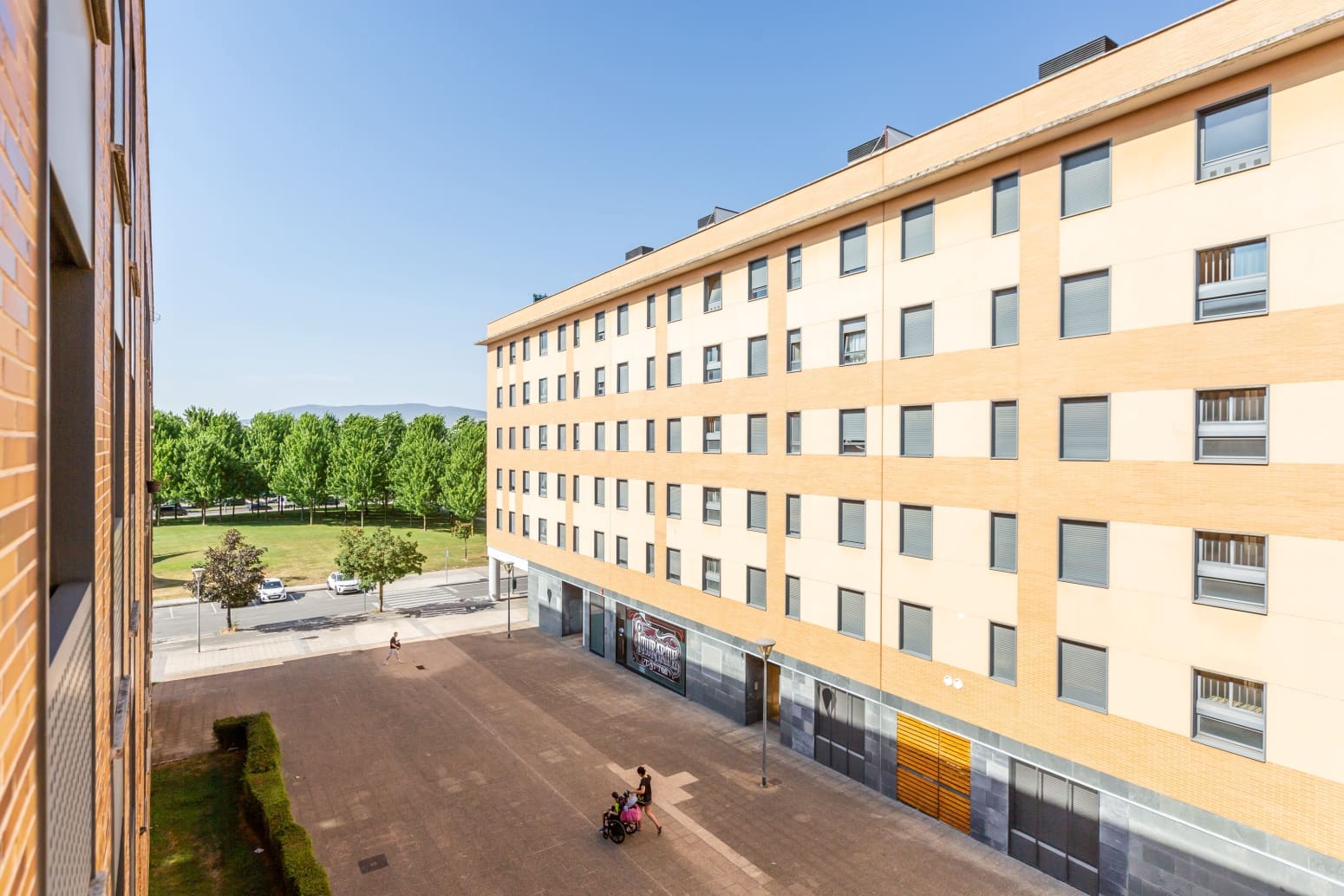 2 bedroom Flat for sale in Pamplona / Iruna with garage - € 255,000 (Ref: 9926960)