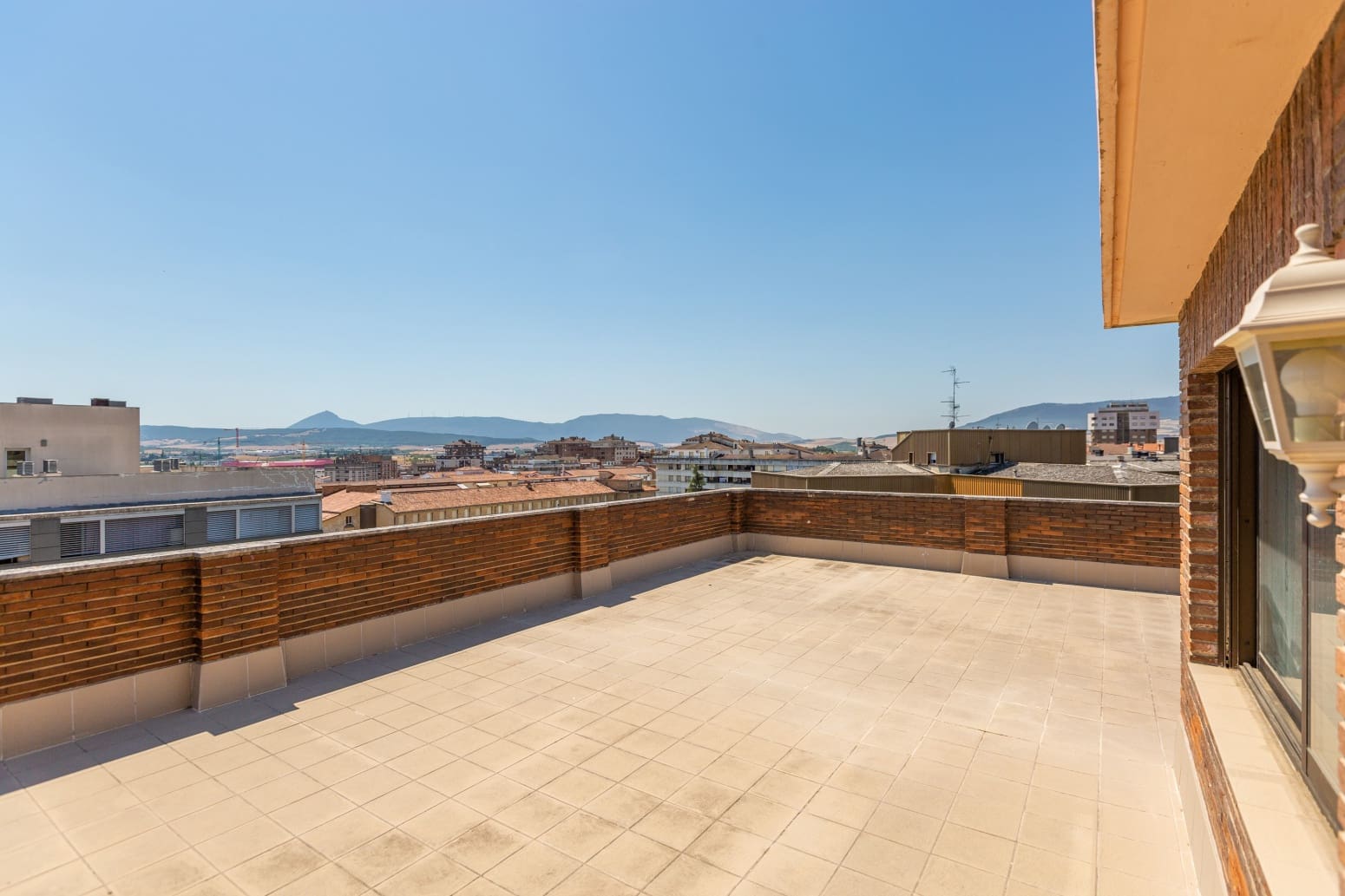 4 bedroom Flat for sale in Pamplona / Iruna - € 799,000 (Ref: 9926961)