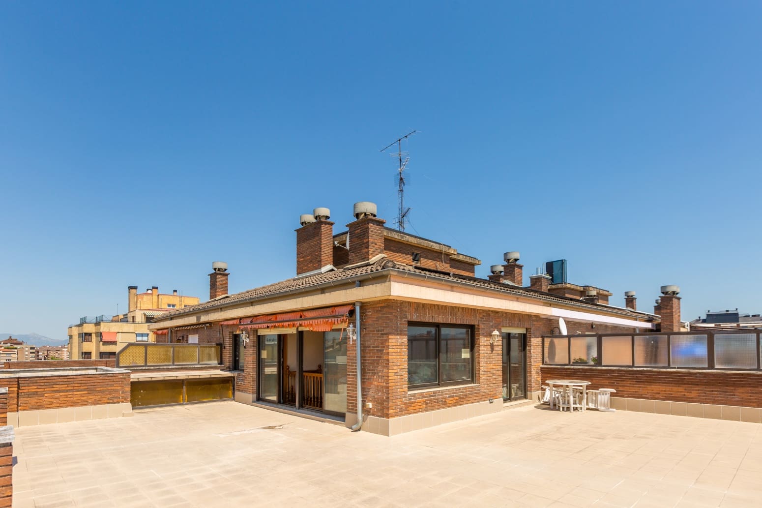 4 bedroom Flat for sale in Pamplona / Iruna - € 799,000 (Ref: 9926961)