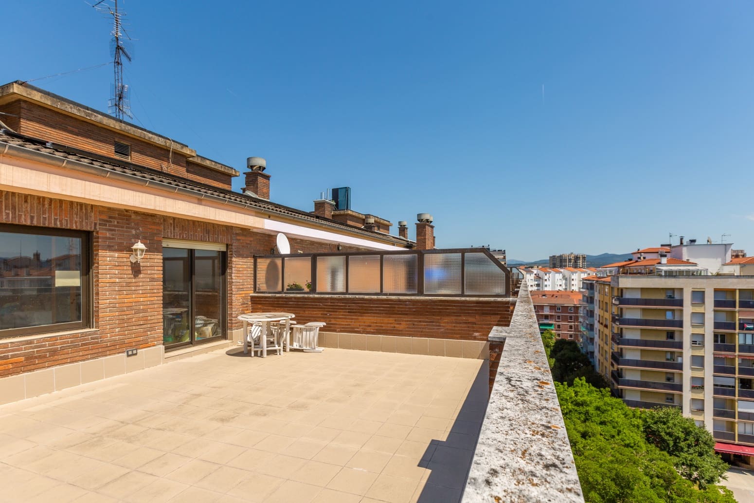 4 bedroom Flat for sale in Pamplona / Iruna - € 799,000 (Ref: 9926961)