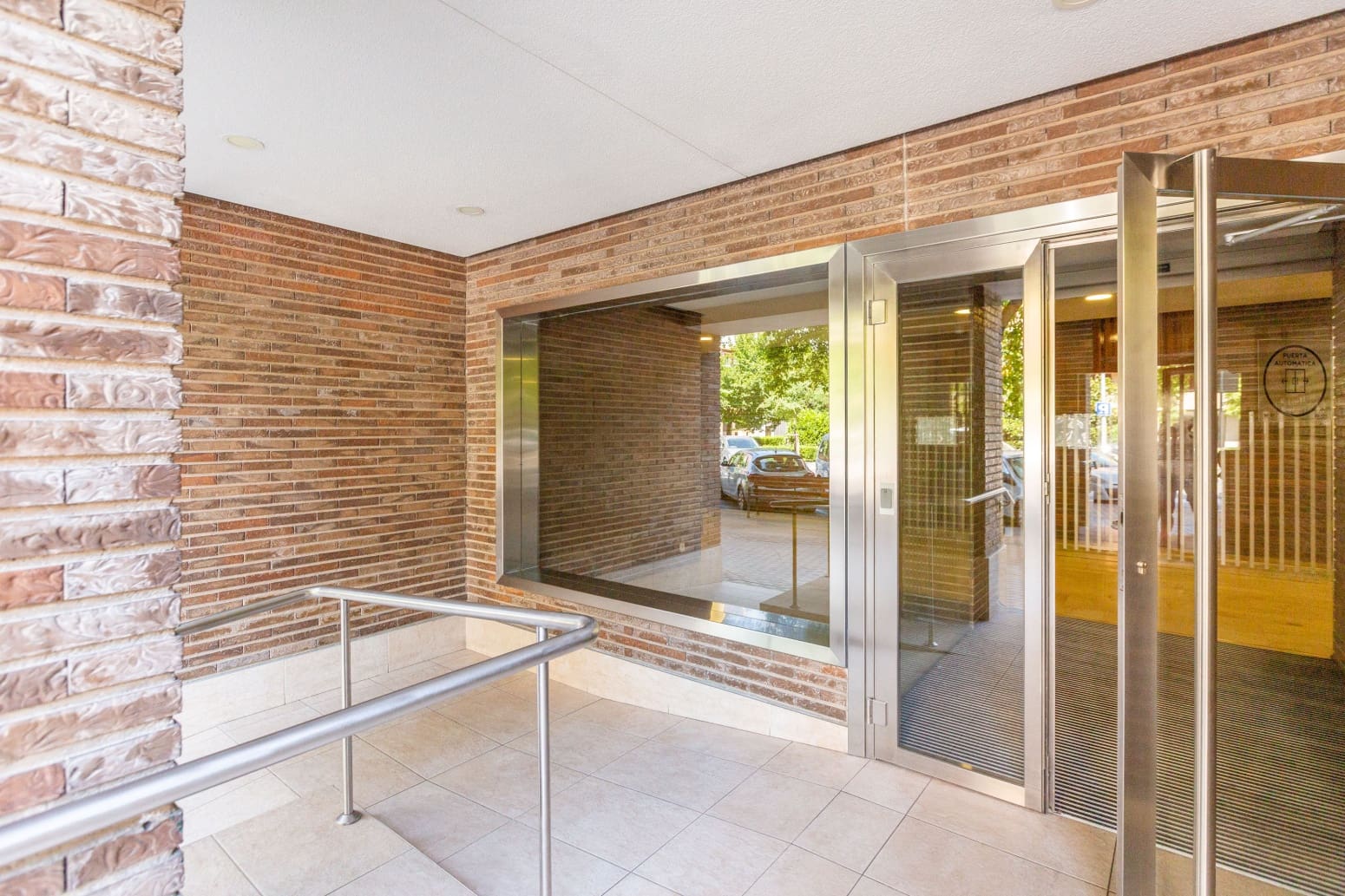 4 bedroom Flat for sale in Pamplona / Iruna - € 799,000 (Ref: 9926961)