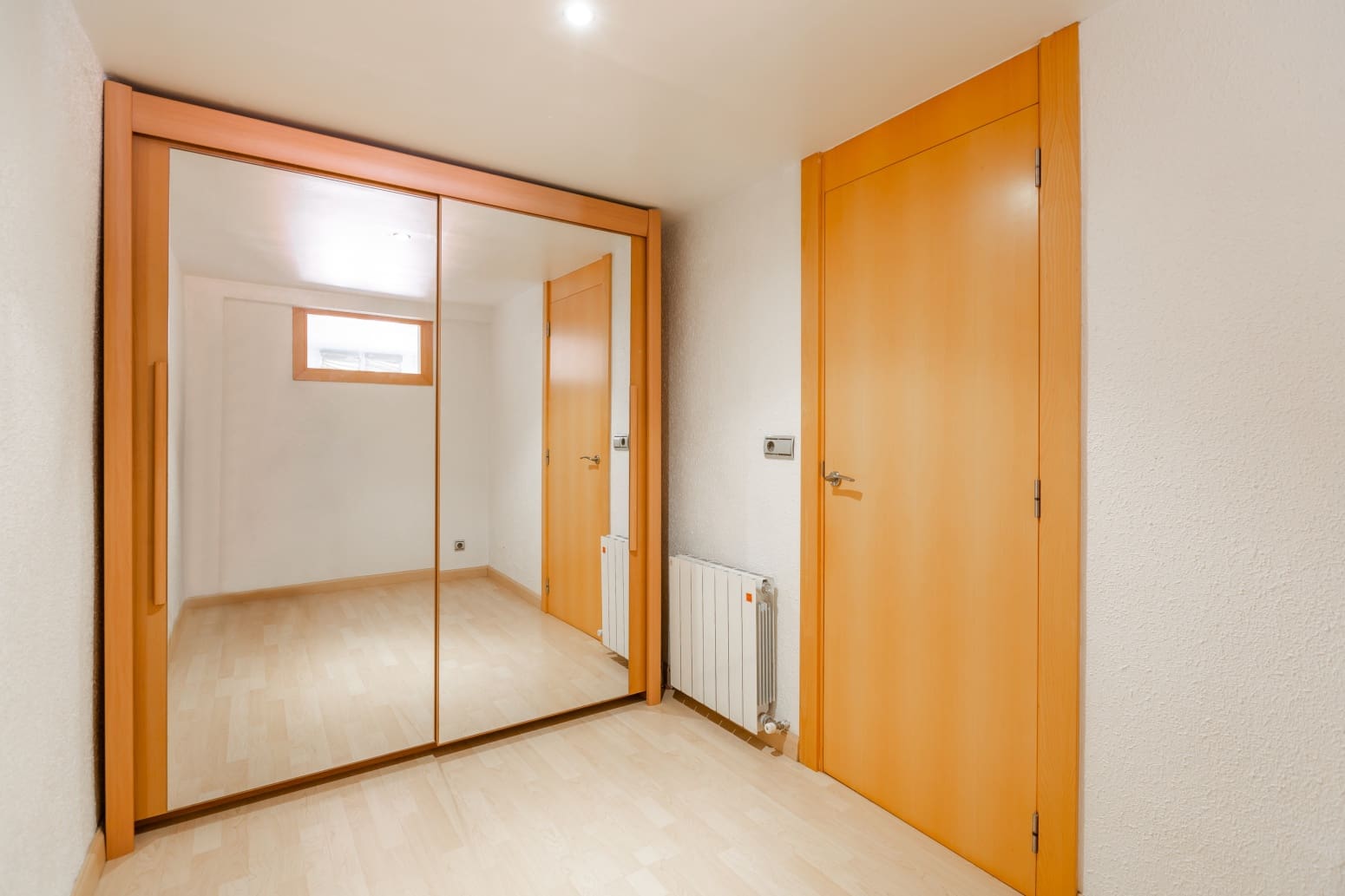 2 bedroom Flat for sale in Pamplona / Iruna - € 179,900 (Ref: 9936004)