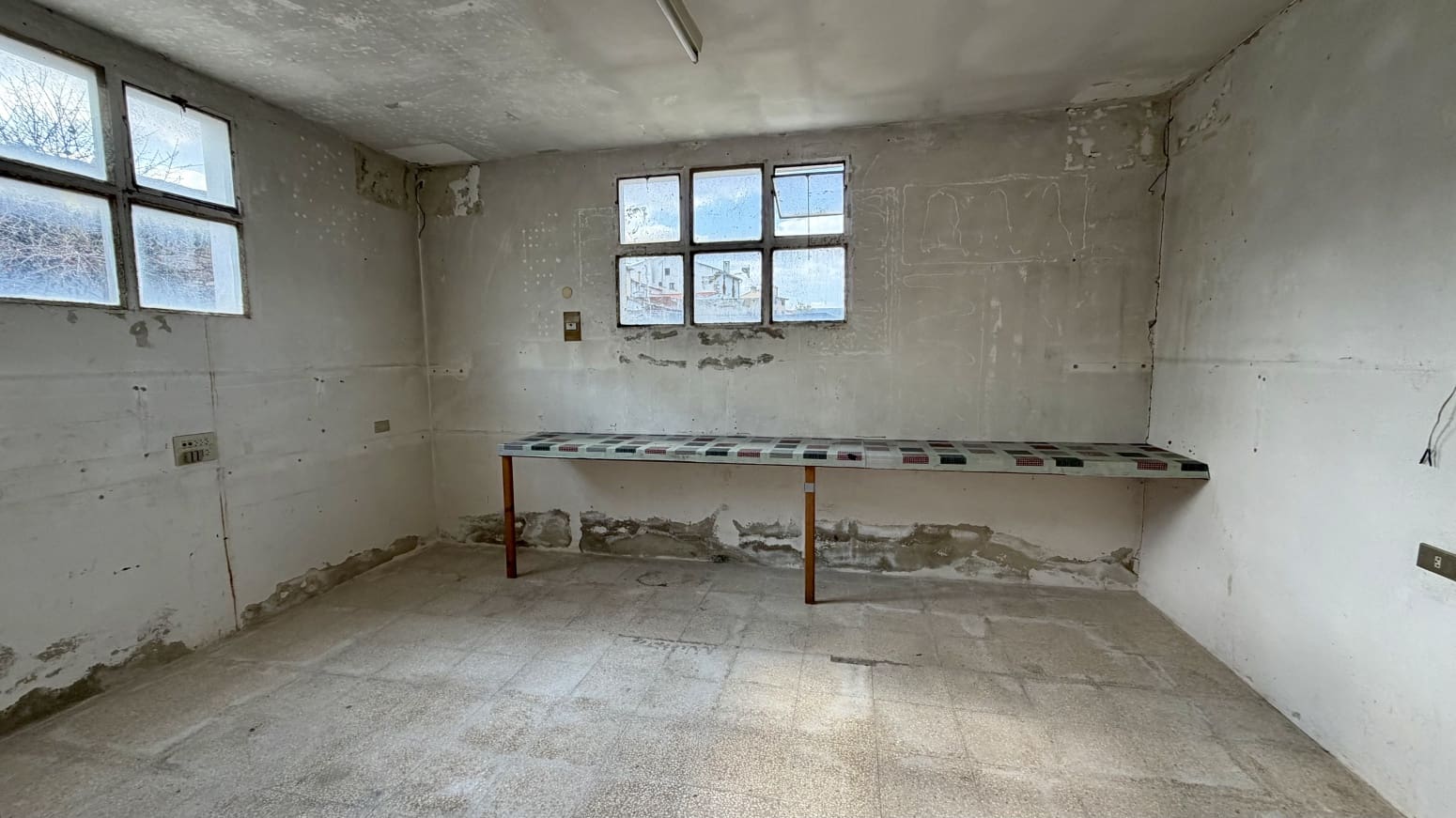 Commercial for sale in Allo - € 85,000 (Ref: 9941845)