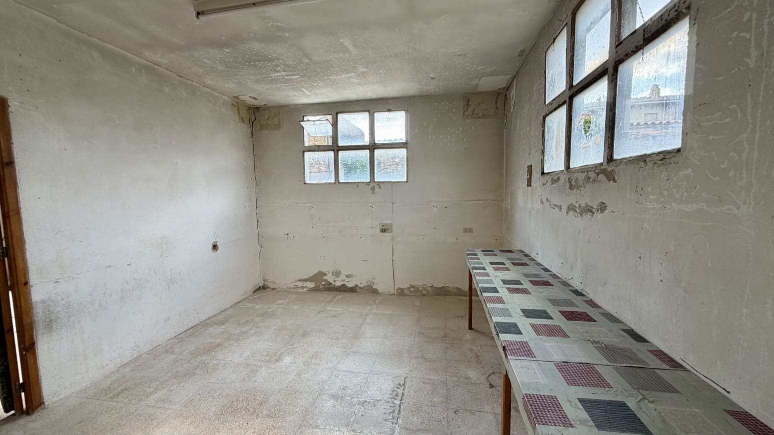 Commercial for sale in Allo - € 85,000 (Ref: 9941845)