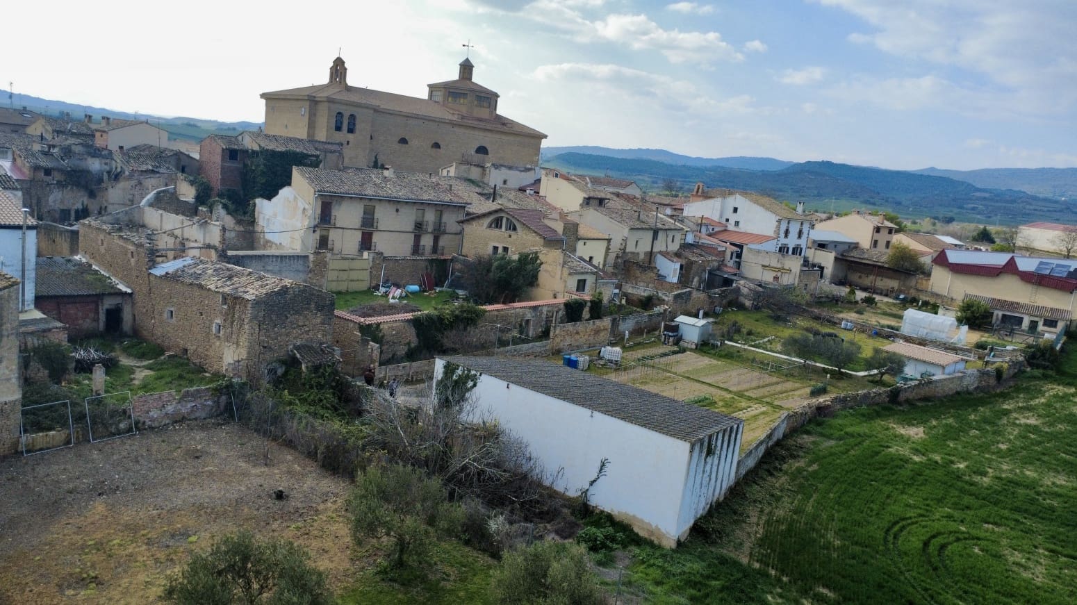 Commercial for sale in Allo - € 85,000 (Ref: 9941845)