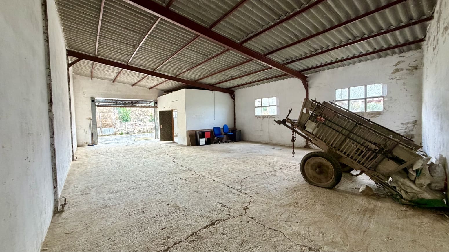 Commercial for sale in Allo - € 85,000 (Ref: 9941845)