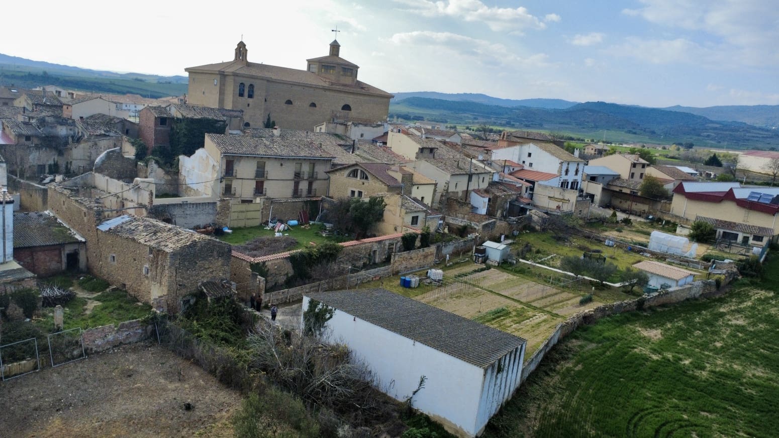 Commercial for sale in Allo - € 85,000 (Ref: 9941845)