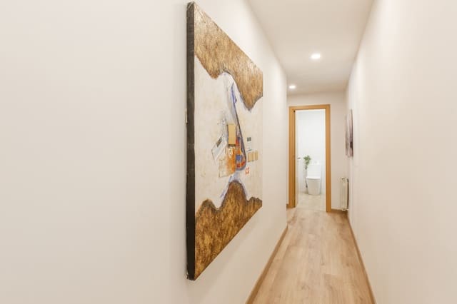2 soveværelse Lejlighed til salg i Pamplona / Iruña - € 280.000 (Ref: 9941846)