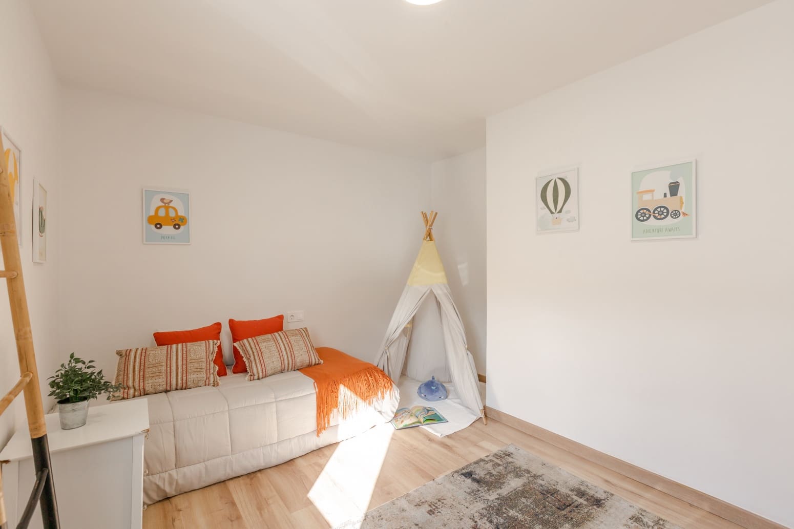 2 bedroom Flat for sale in Pamplona / Iruna - € 280,000 (Ref: 9941846)