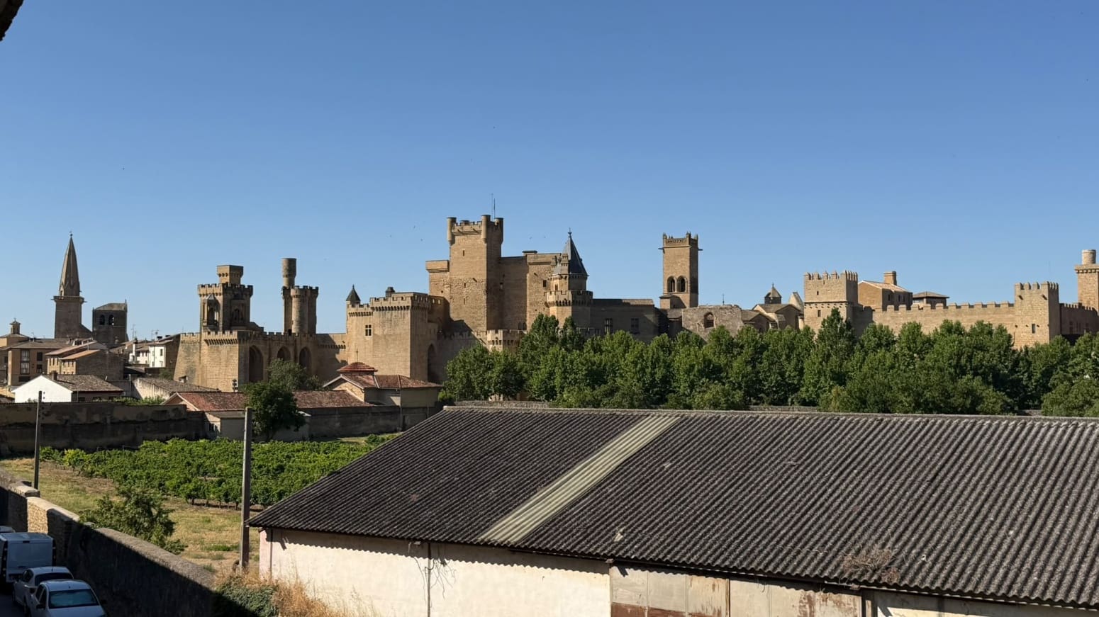 Villa/Maison de 3 chambres à louer à Olite avec garage - 900 € (Ref: 9949341)