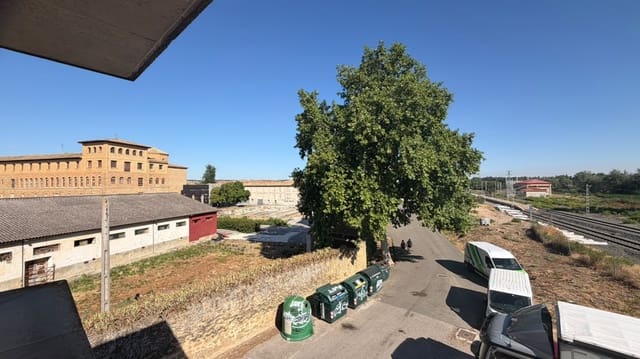 Villa/Maison de 3 chambres à louer à Olite avec garage - 900 € (Ref: 9949341)