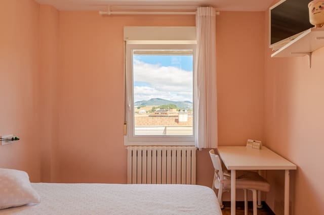 3 soveværelse Lejlighed til salg i Pamplona / Iruña - € 295.000 (Ref: 9955683)