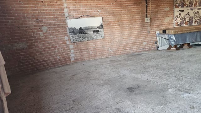 Erhverv til salg i Pamplona / Iruña - € 75.000 (Ref: 9974939)