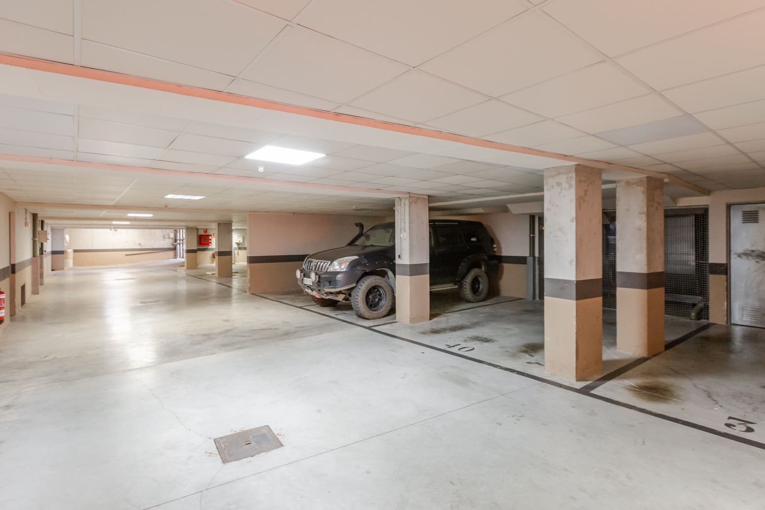 Piso de 4 habitaciones en Aranguren en venta con garaje - 450.000 € (Ref: 9978453)