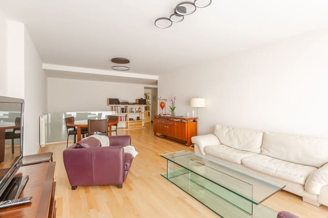 Piso de 4 habitaciones en Aranguren en venta con garaje - 450.000 € (Ref: 9978453)