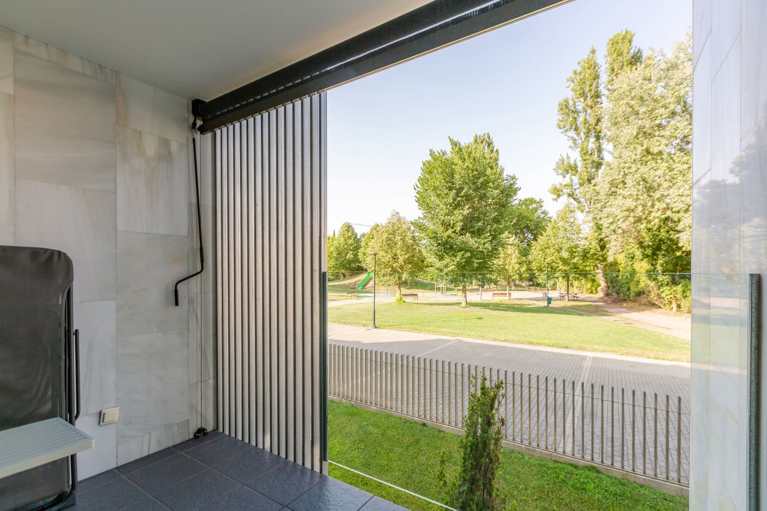 Piso de 4 habitaciones en Aranguren en venta con garaje - 450.000 € (Ref: 9978453)