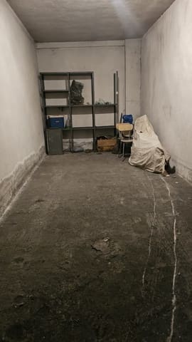 Garage til salg i Pamplona / Iruña - € 13.000 (Ref: 9984499)
