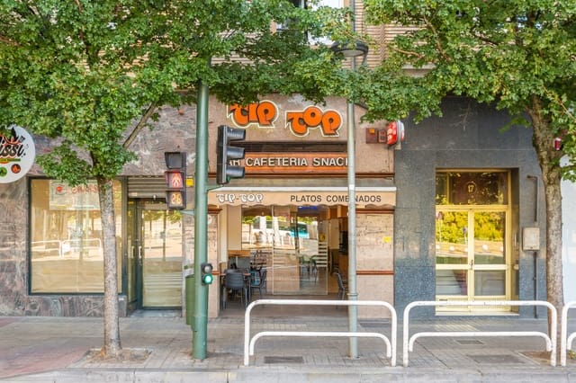 Kommersiell til salgs i Pamplona - € 520 000 (Ref: 9986489)