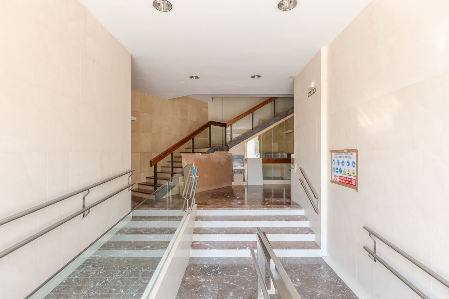 4 sovrum Lägenhet till salu i Pamplona med garage - 450 000 € (Ref: 9990341)