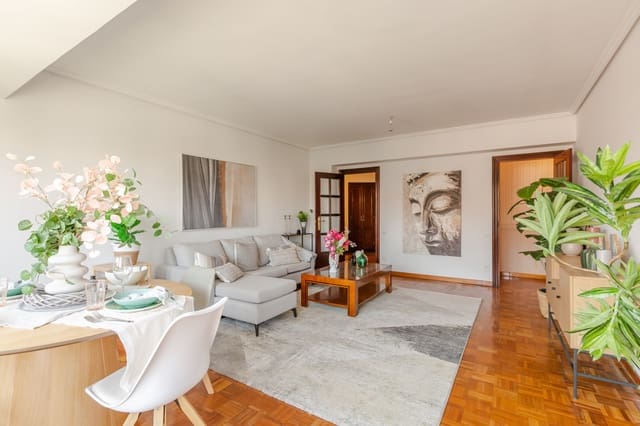 4 chambre Appartement à vendre à Pampelune avec garage - 450 000 € (Ref: 9990341)
