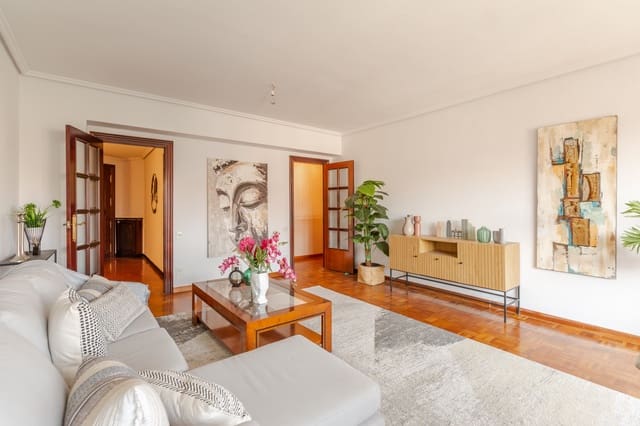 4 chambre Appartement à vendre à Pampelune avec garage - 450 000 € (Ref: 9990341)