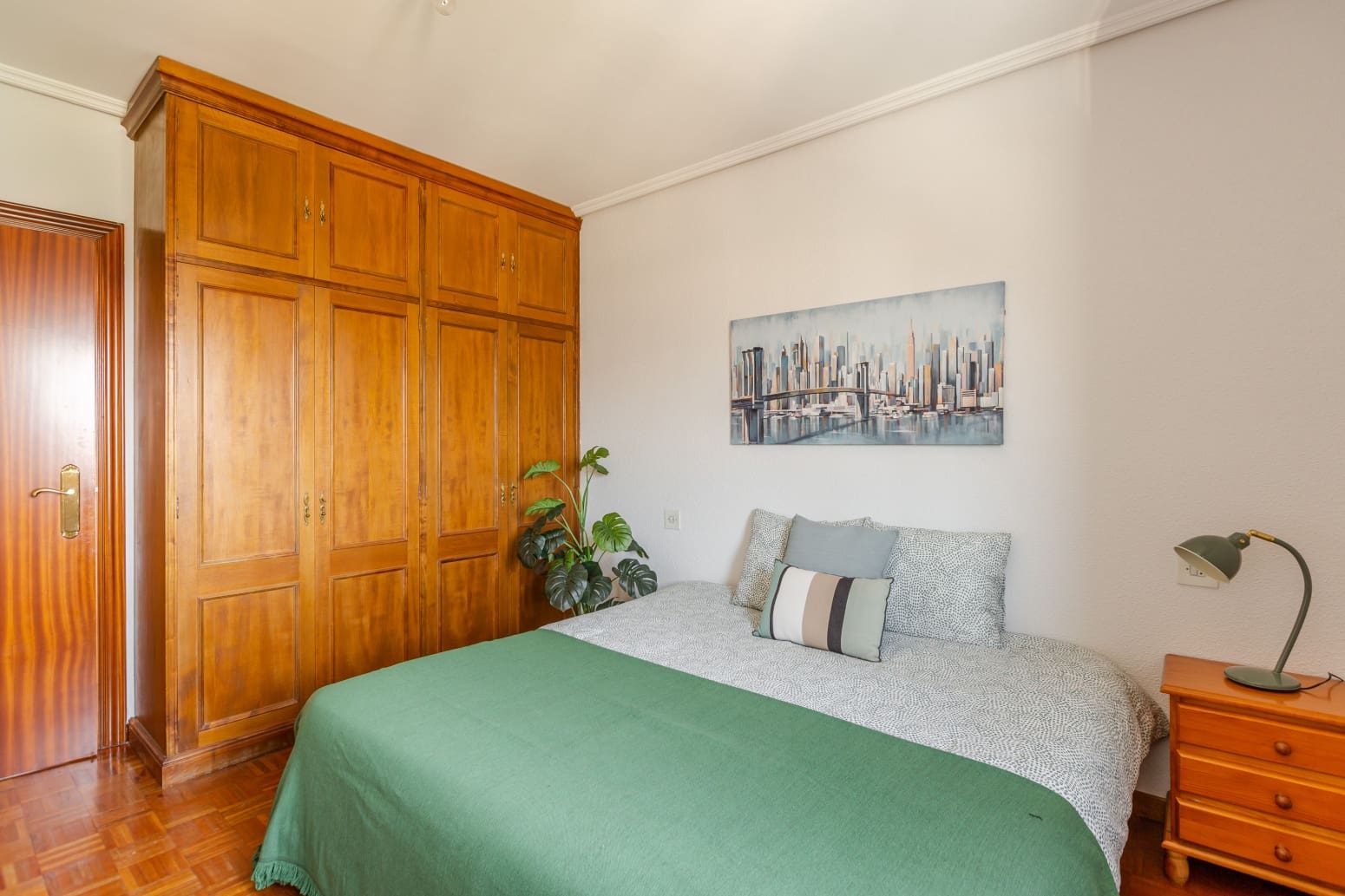4 sovrum Lägenhet till salu i Pamplona med garage - 450 000 € (Ref: 9990341)