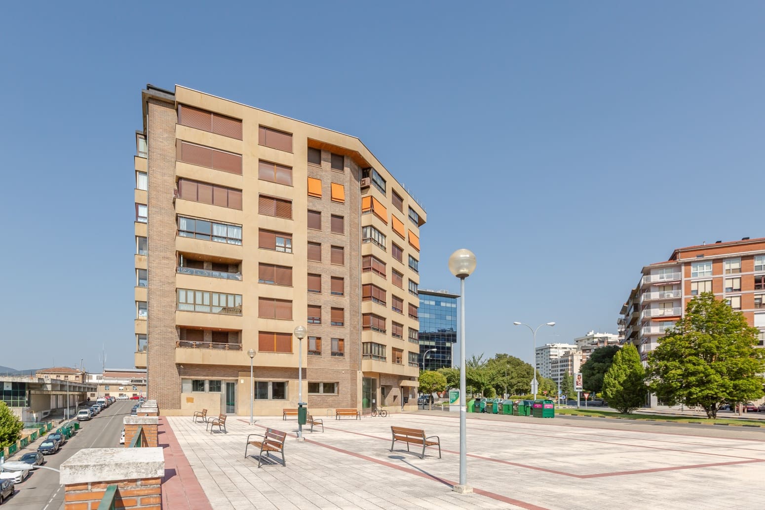 4 sovrum Lägenhet till salu i Pamplona med garage - 450 000 € (Ref: 9990341)