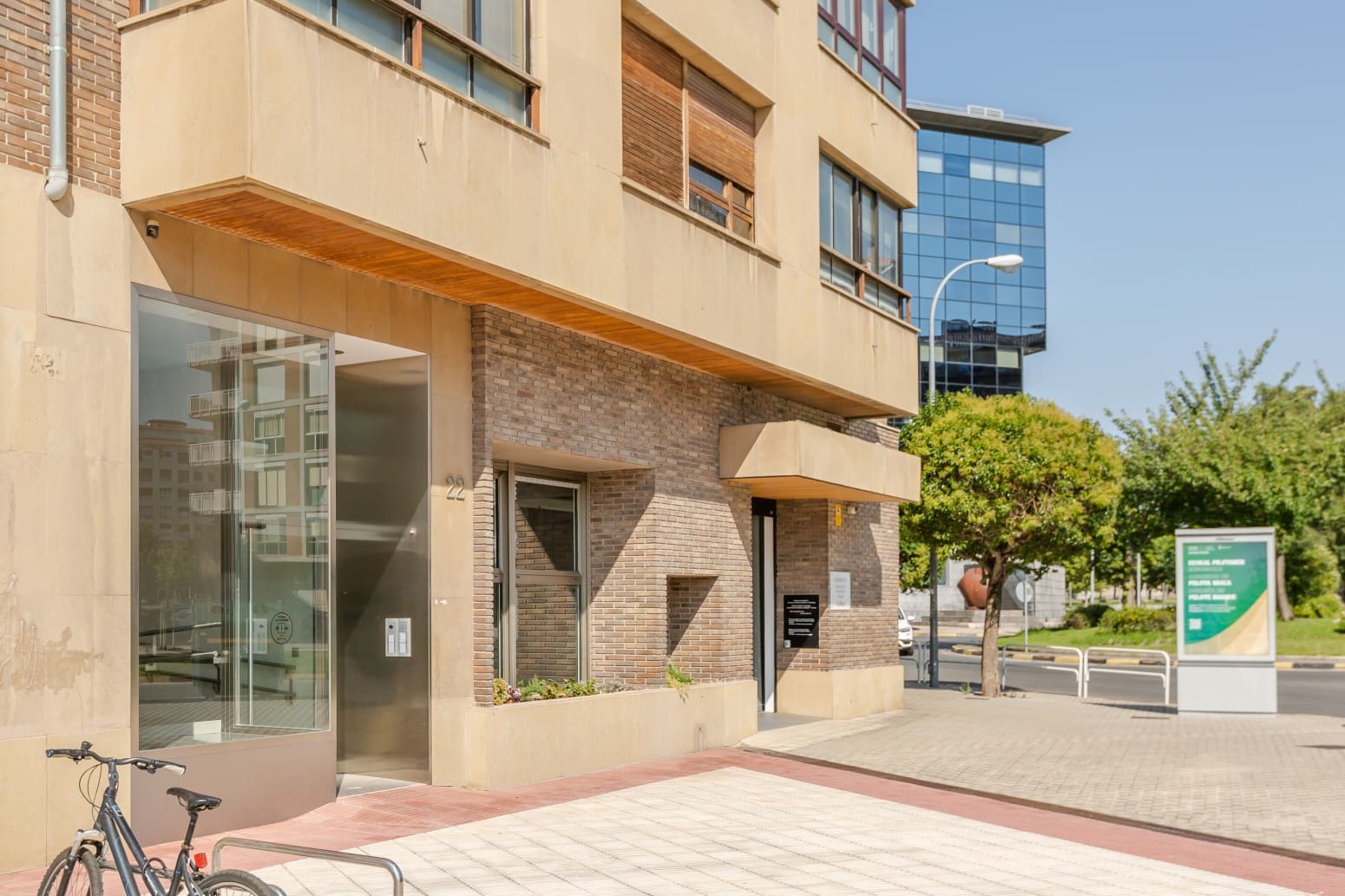 4 sovrum Lägenhet till salu i Pamplona med garage - 450 000 € (Ref: 9990341)