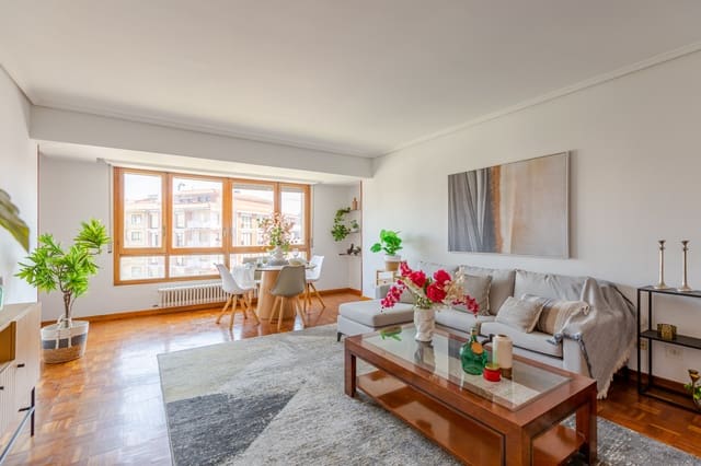 4 chambre Appartement à vendre à Pampelune avec garage - 450 000 € (Ref: 9990341)
